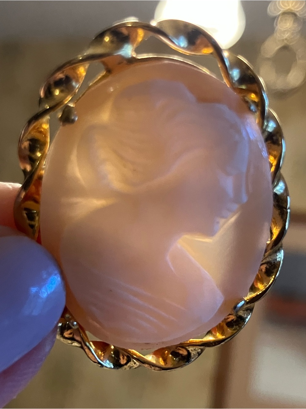 She’ll Cameo 1 1/2” Long - Picture 6 of 11